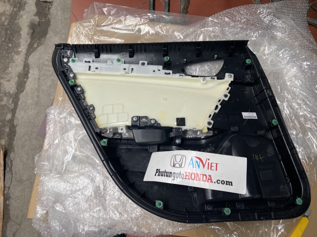 Táp py cửa xe Honda CIVIC